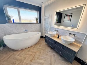 Photo 30- click for photo gallery